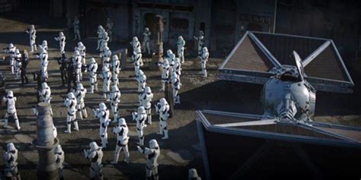 Are TIE fighter pilots stormtroopers?